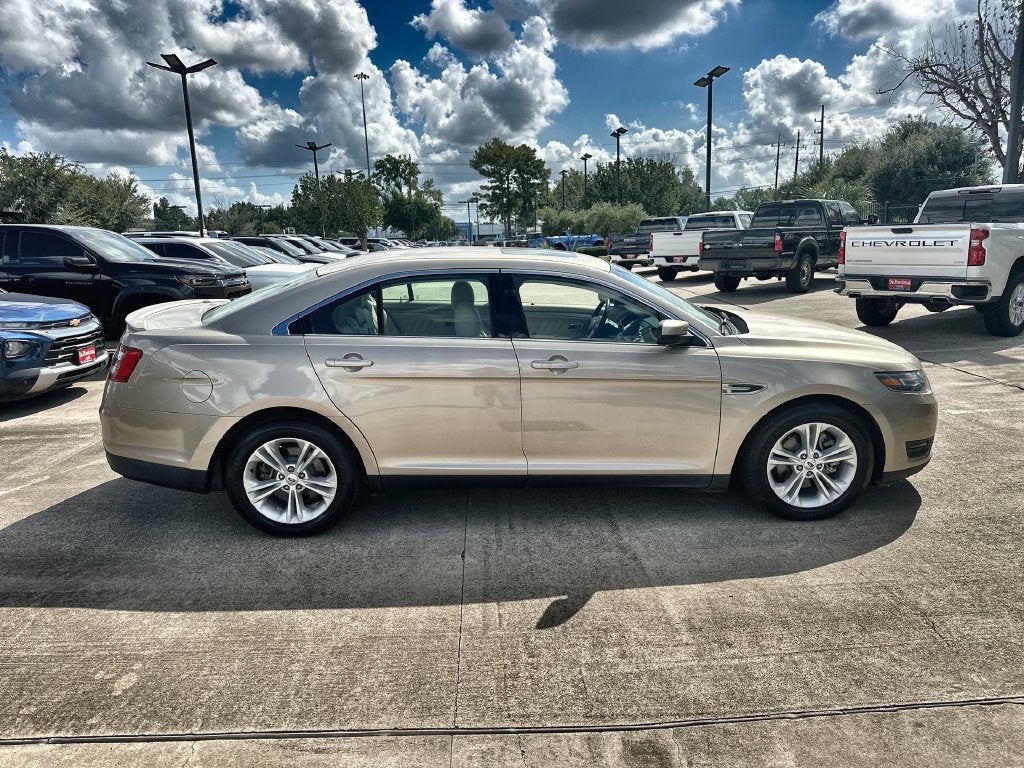 2017 Ford Taurus SEL