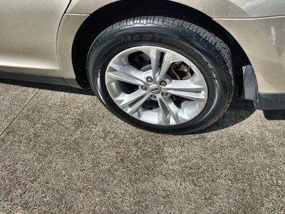 2017 Ford Taurus SEL