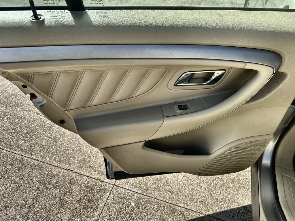 2017 Ford Taurus SEL