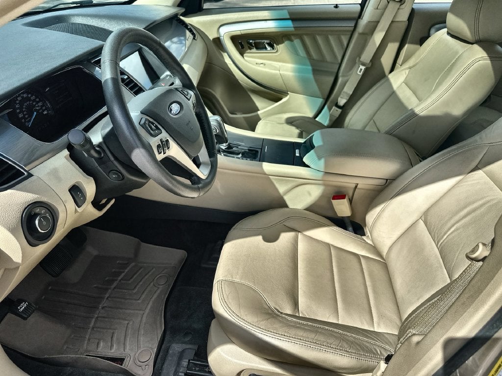 2017 Ford Taurus SEL