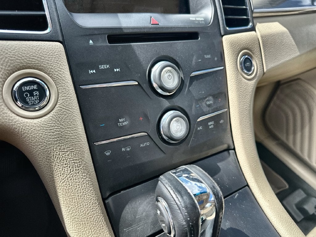 2017 Ford Taurus SEL