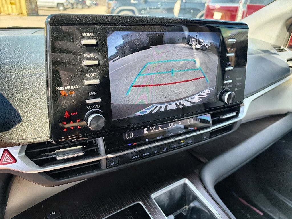 2023 Toyota Sienna XLE