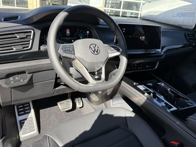 2026 Volkswagen Atlas Cross Sport 2.0T SEL R-Line Black