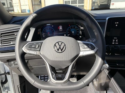 2026 Volkswagen Atlas Cross Sport 2.0T SEL R-Line Black