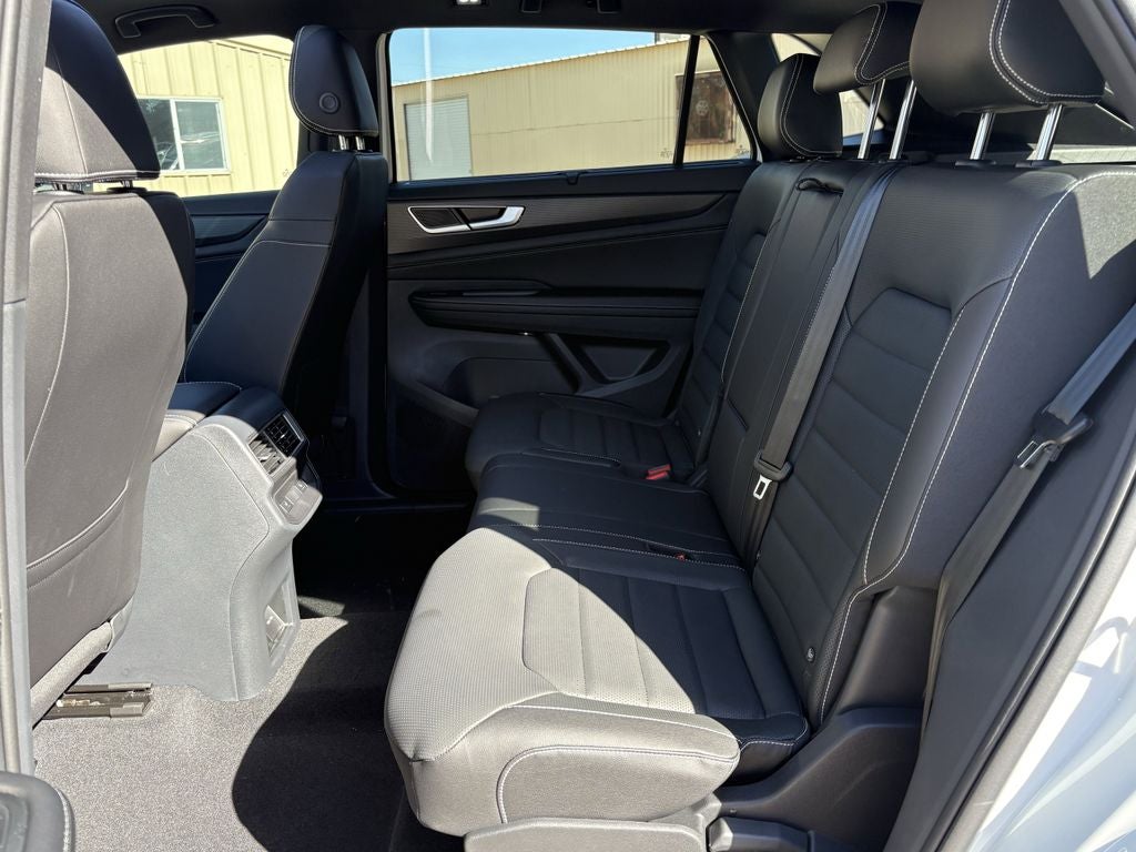 2026 Volkswagen Atlas Cross Sport 2.0T SEL R-Line Black