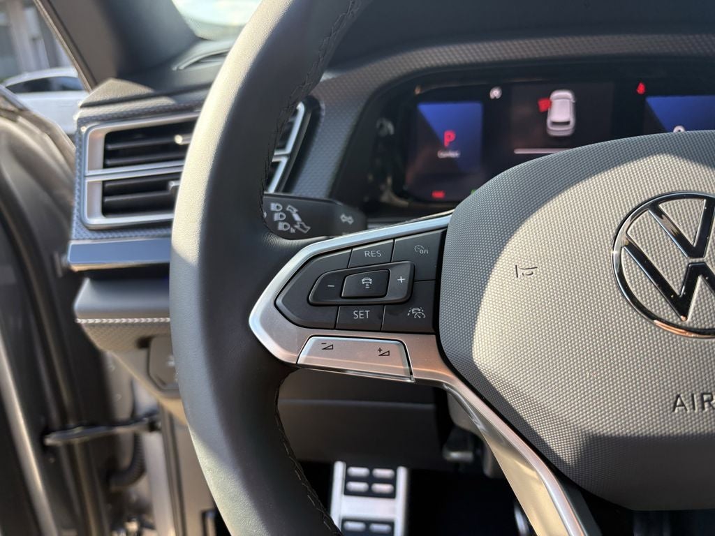 2026 Volkswagen Atlas Cross Sport 2.0T SEL R-Line Black