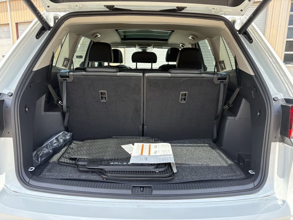2026 Volkswagen Atlas 2.0T SEL Premium R-Line