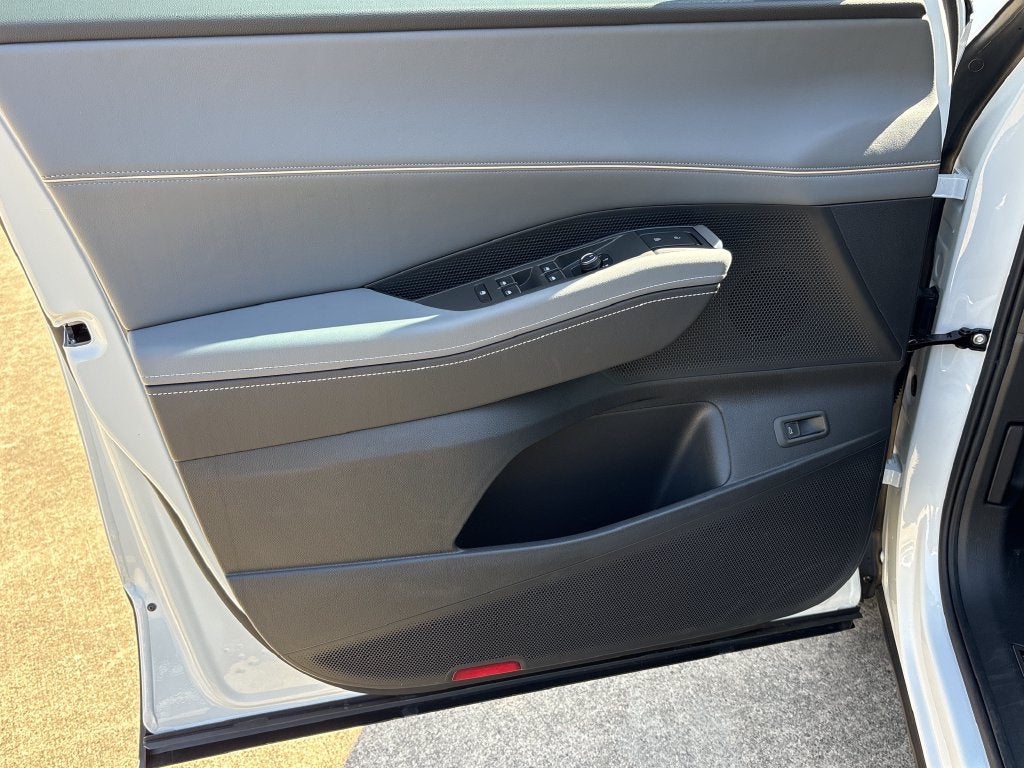 2027 Volkswagen Atlas 2.0T SE w/ Technology