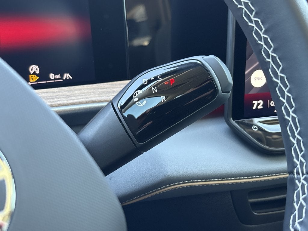 2027 Volkswagen Atlas 2.0T SE w/ Technology