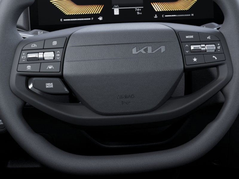 2025 Kia K4 LXS AUTO