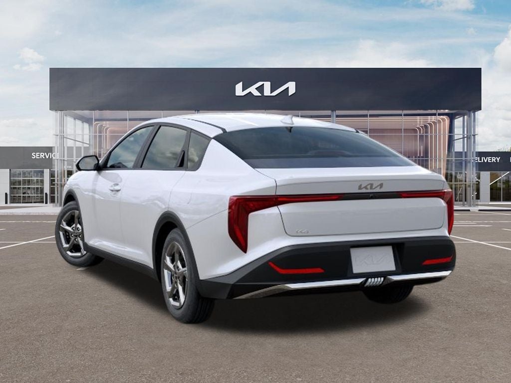 2026 Kia K4 LXS AUTO