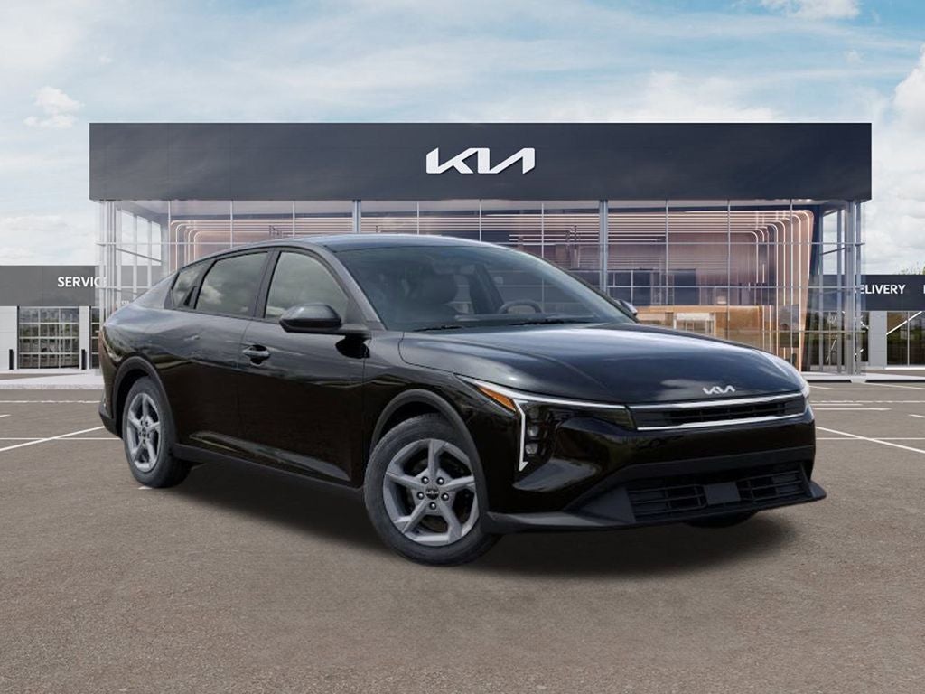 2025 Kia K4 LXS AUTO