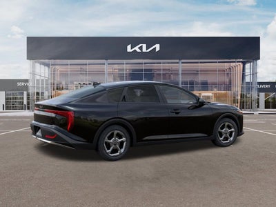 2026 Kia K4 LXS AUTO