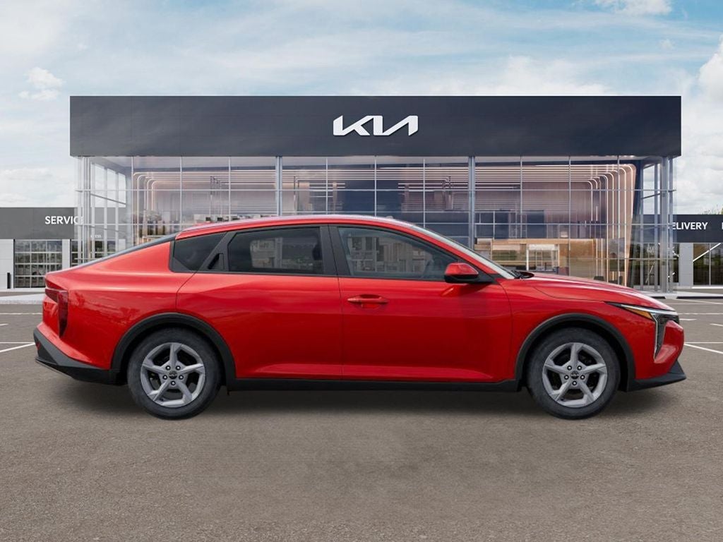 2025 Kia K4 LXS AUTO