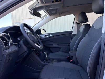 2027 Volkswagen Taos 1.5T SE
