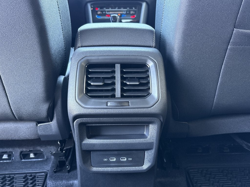 2027 Volkswagen Taos 1.5T SE
