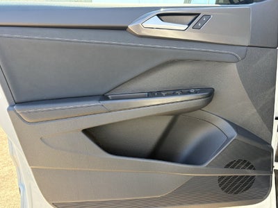 2027 Volkswagen Taos 1.5T SE