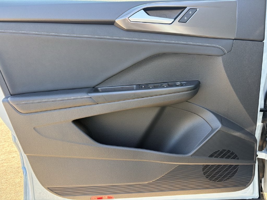 2027 Volkswagen Taos 1.5T SE