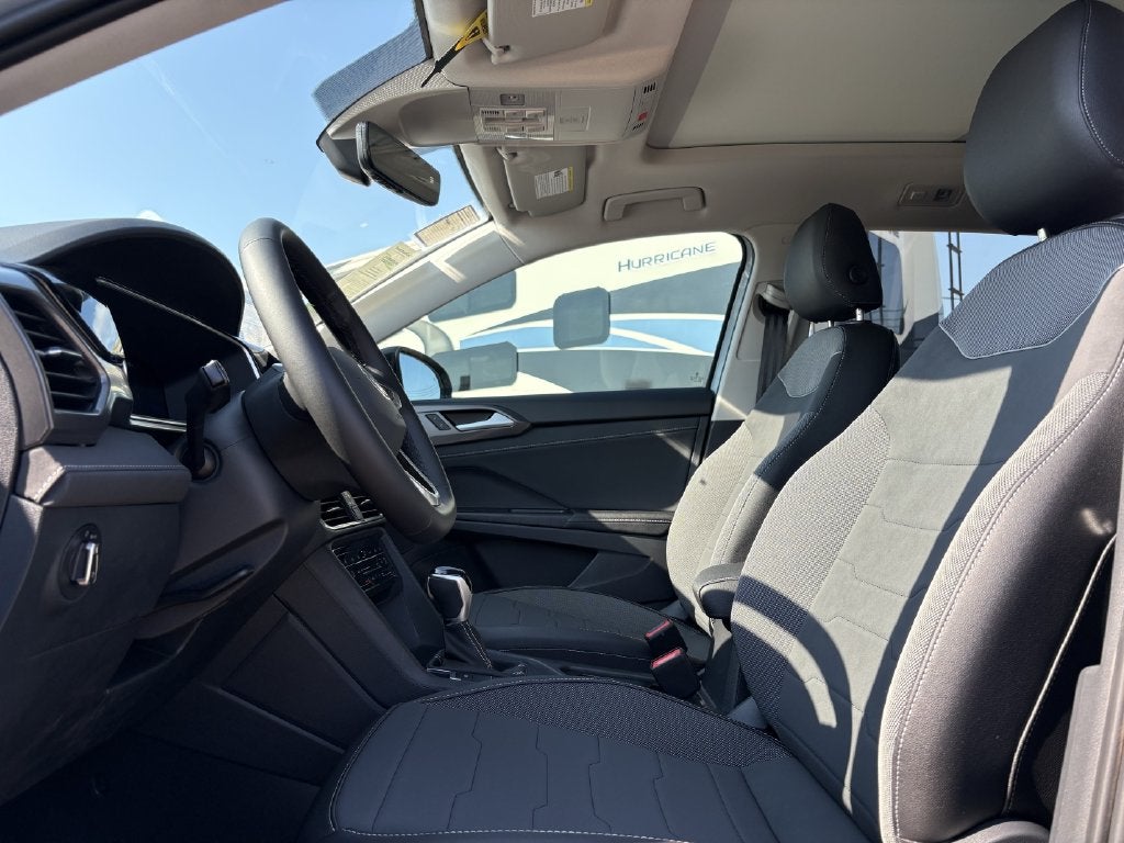 2027 Volkswagen Taos 1.5T SE