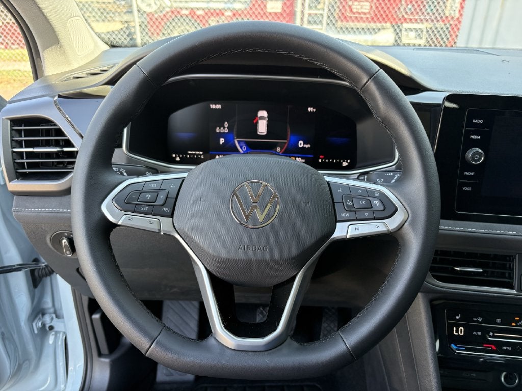 2027 Volkswagen Taos 1.5T SE