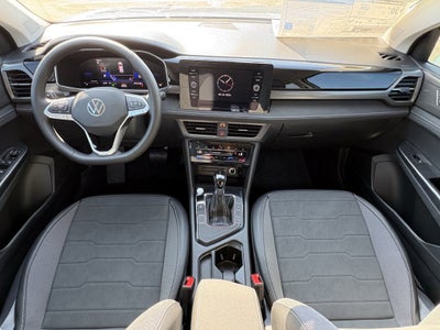 2027 Volkswagen Taos 1.5T SE