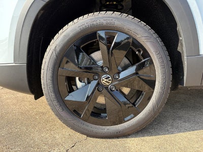 2027 Volkswagen Taos 1.5T SE