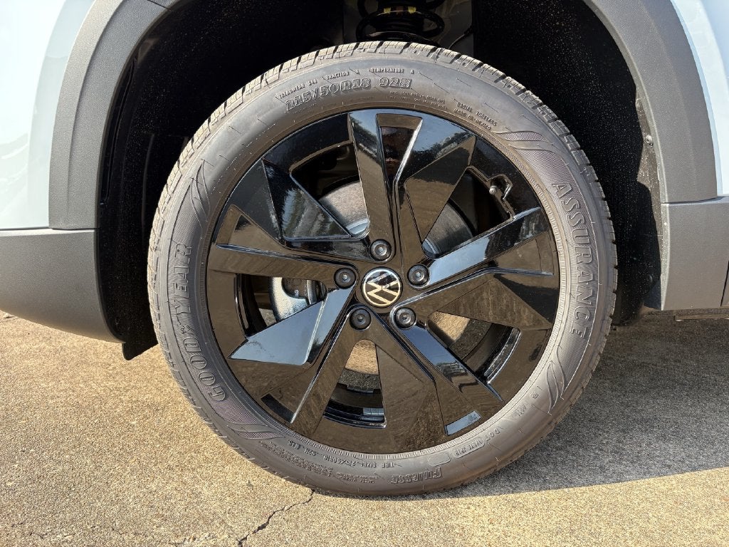2027 Volkswagen Taos 1.5T SE