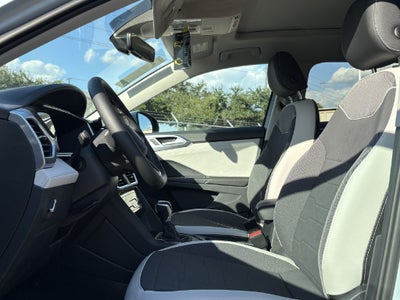 2027 Volkswagen Taos 1.5T SE