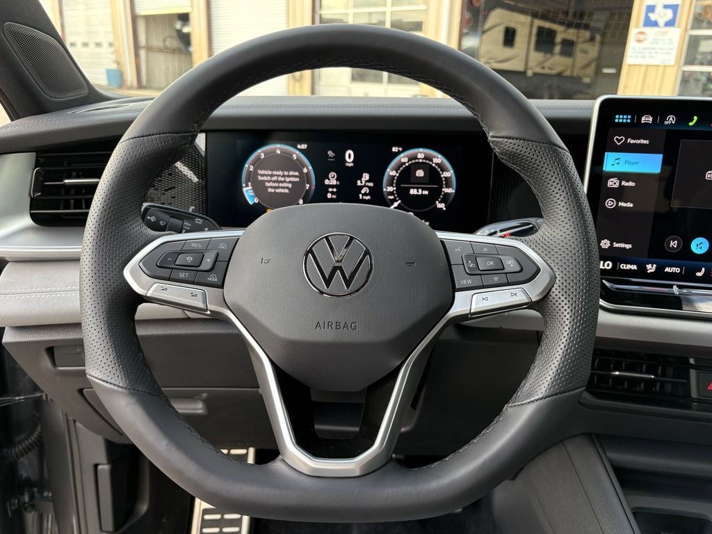 2026 Volkswagen Tiguan 2.0T SE R-Line Black