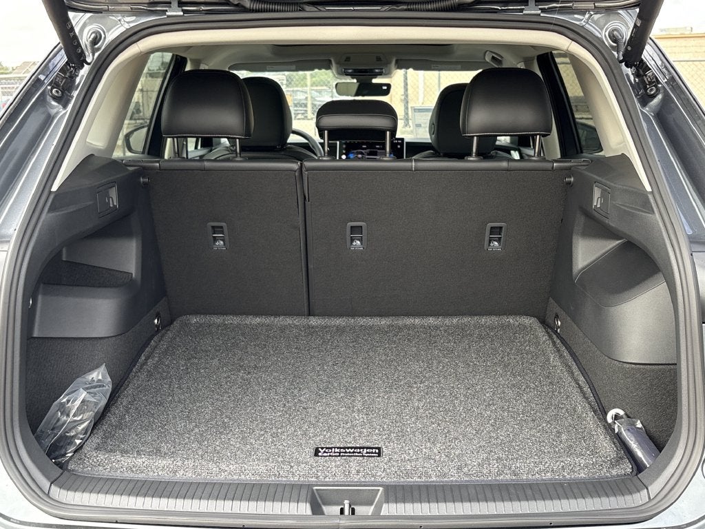 2027 Volkswagen Tiguan 2.0T SE