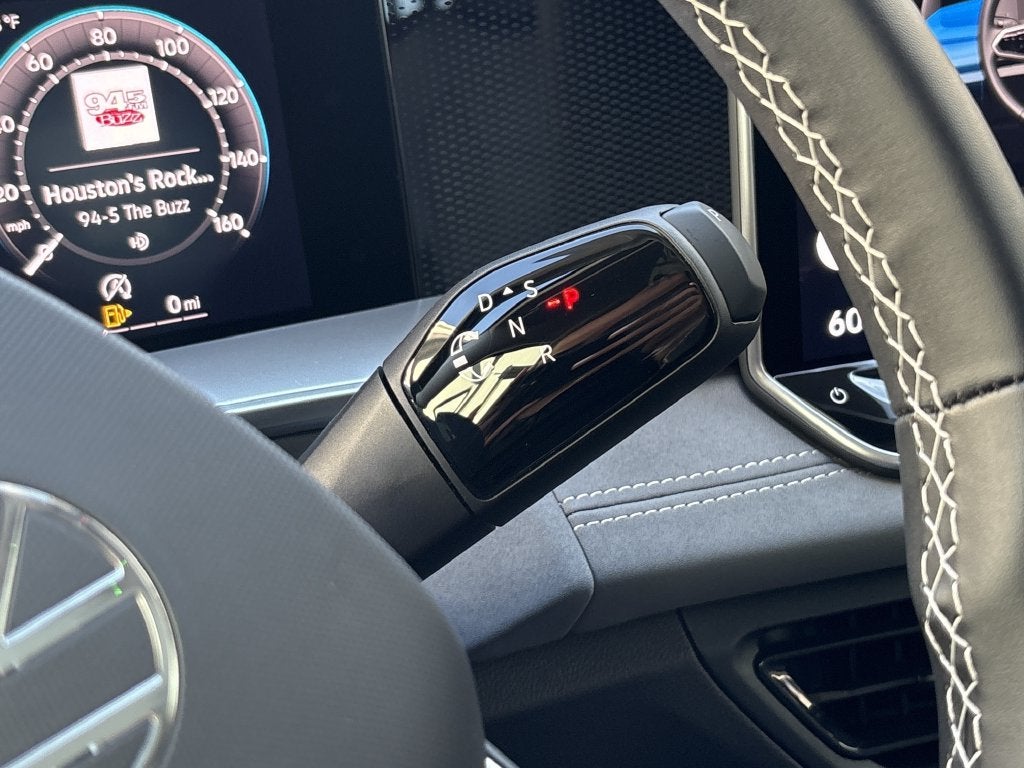 2027 Volkswagen Tiguan 2.0T SE