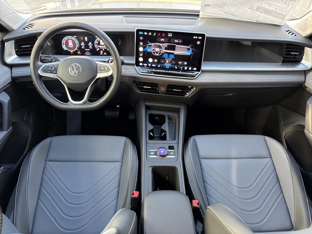 2027 Volkswagen Tiguan 2.0T SE