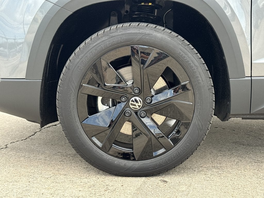 2027 Volkswagen Taos Sport FWD