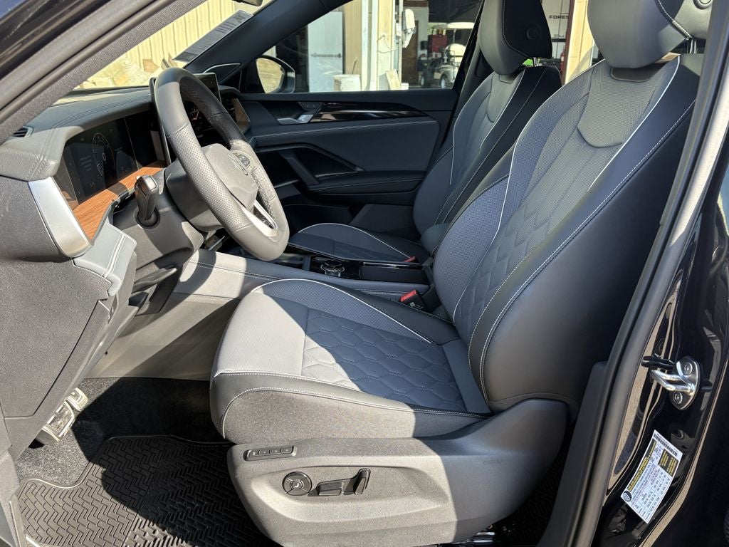 2026 Volkswagen Tiguan 2.0T SEL R-Line Turbo