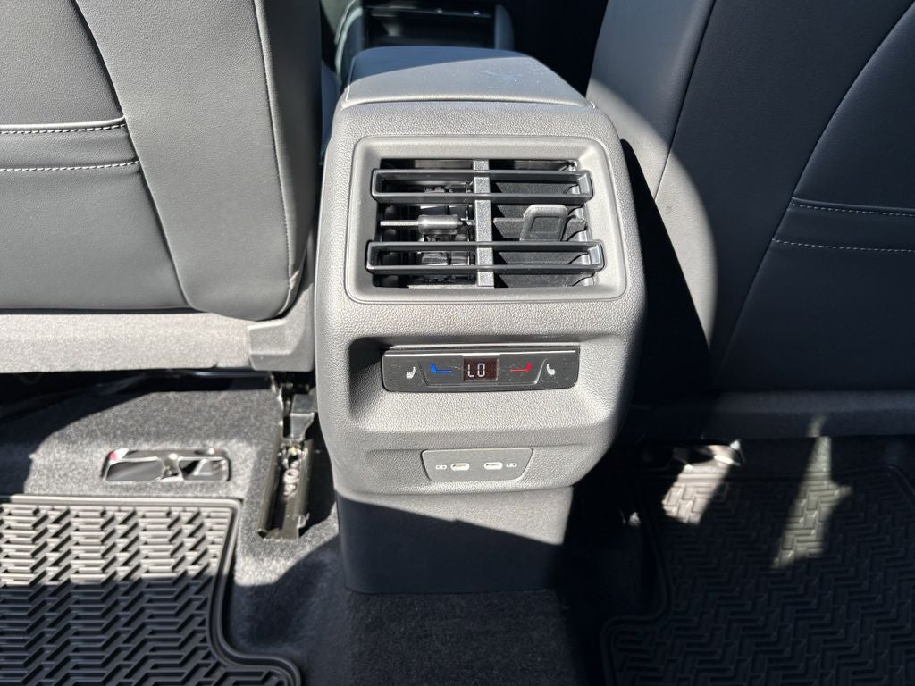 2026 Volkswagen Tiguan 2.0T SEL R-Line Turbo
