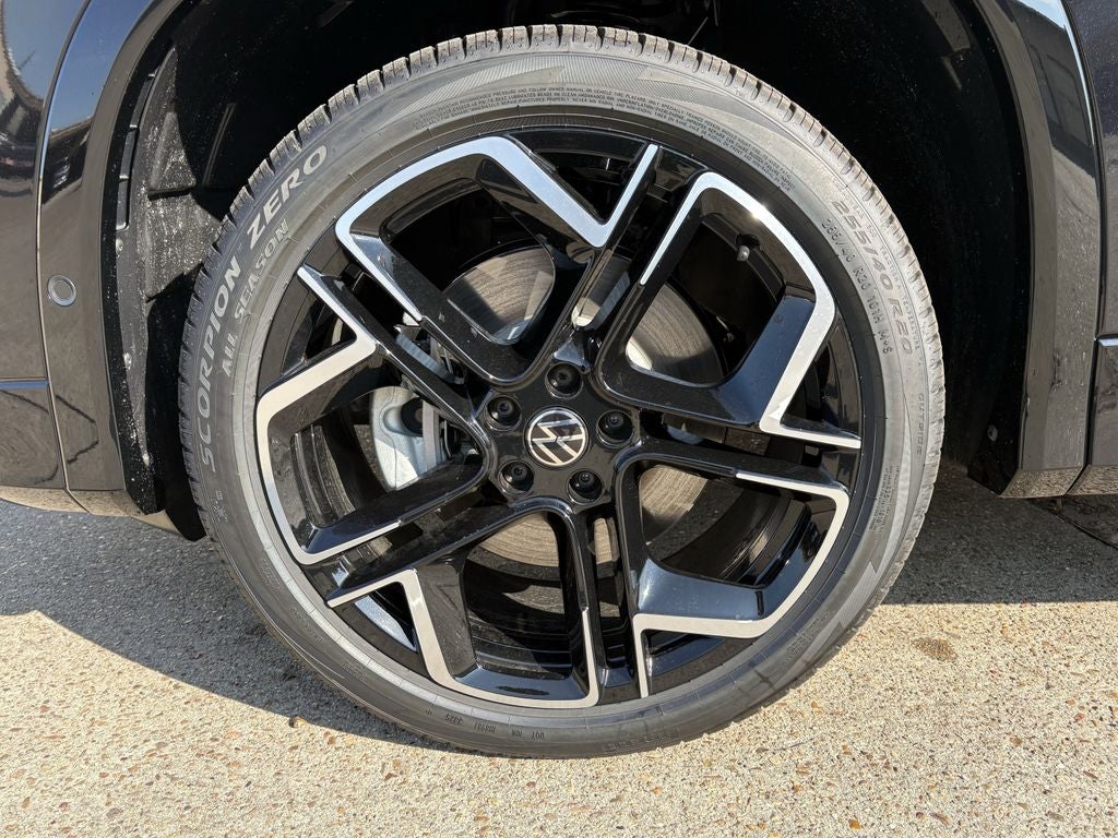 2026 Volkswagen Tiguan 2.0T SEL R-Line Turbo