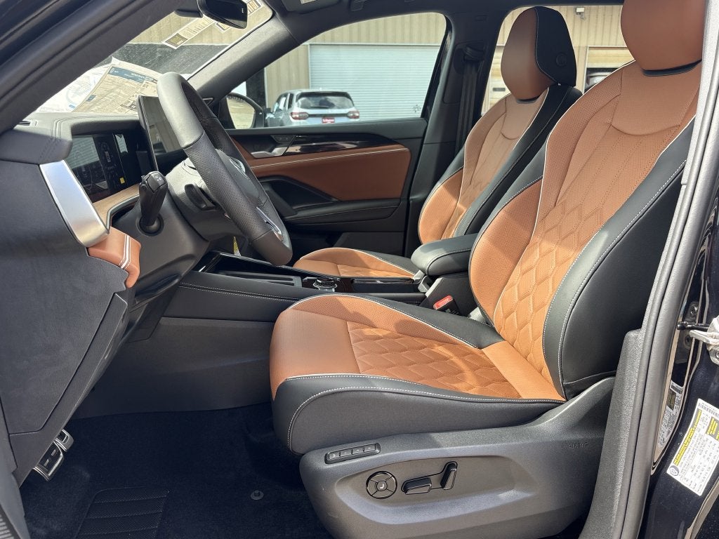 2026 Volkswagen Tiguan 2.0T SEL R-Line Turbo