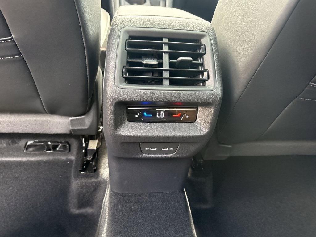 2026 Volkswagen Tiguan 2.0T SEL R-Line Turbo