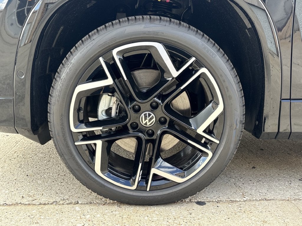 2026 Volkswagen Tiguan 2.0T SEL R-Line Turbo