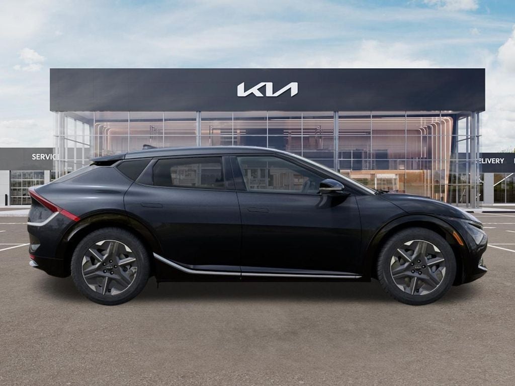 2026 Kia EV6 LIGHT LONG RANGE RWD