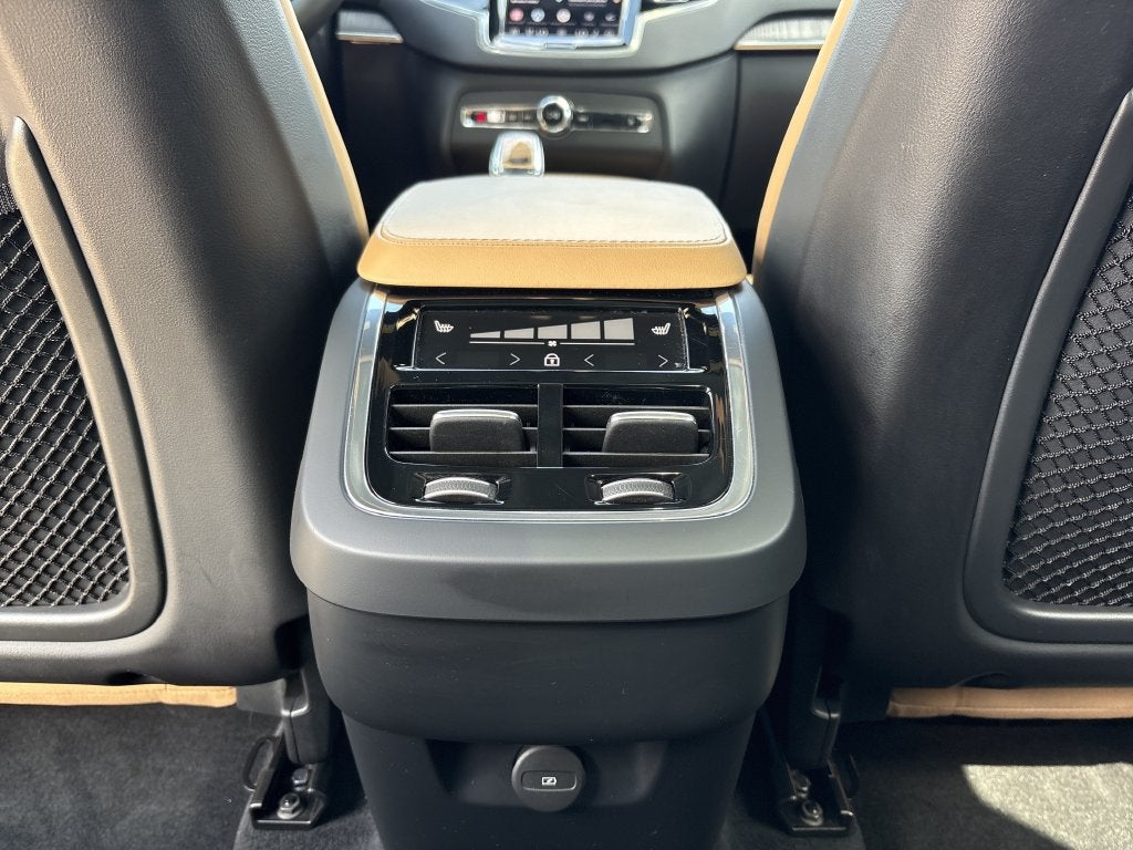 2024 Volvo XC90 Ultimate