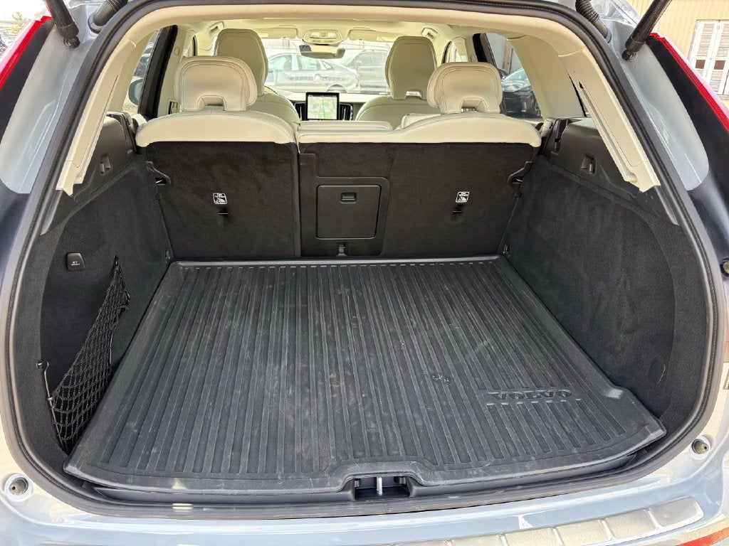 2026 Volvo XC60 B5 Ultra