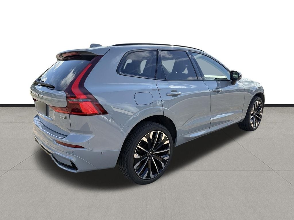 2026 Volvo XC60 B5 Ultra