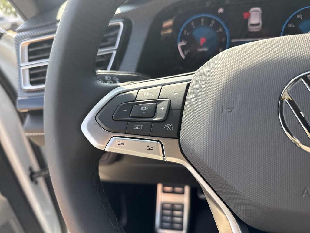 2026 Volkswagen Atlas Cross Sport SEL R-Line Black