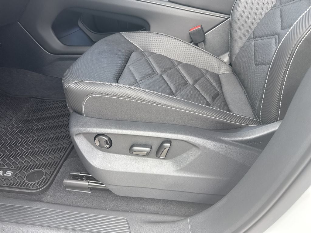 2026 Volkswagen Atlas Cross Sport SE