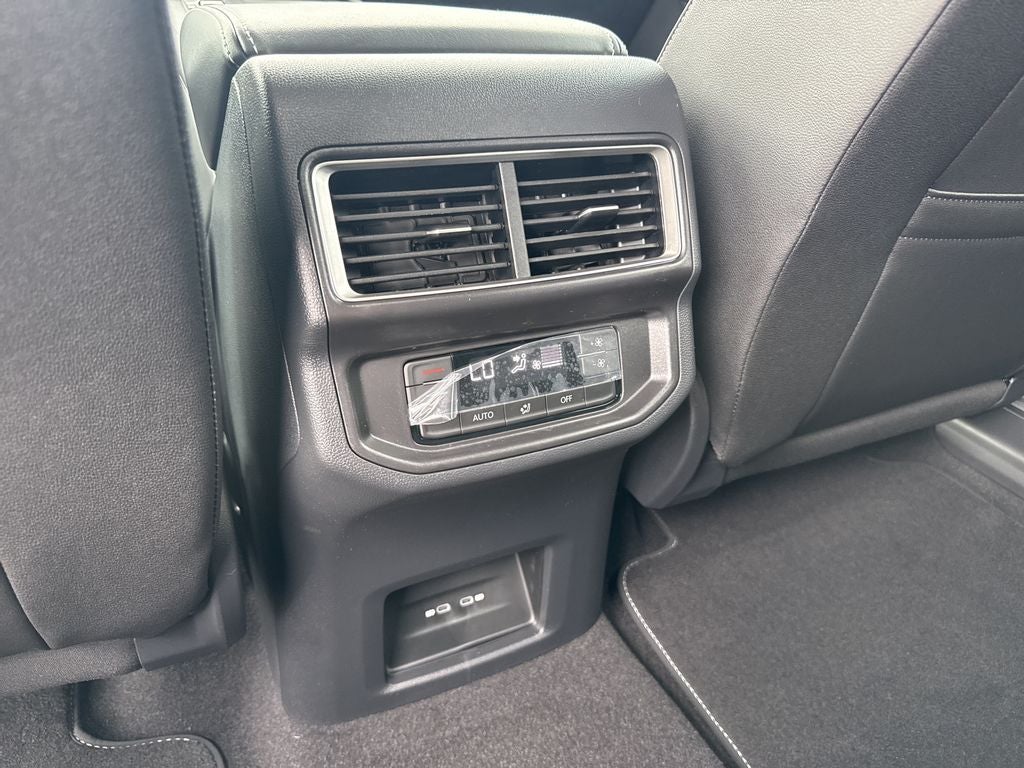 2026 Volkswagen Atlas SE