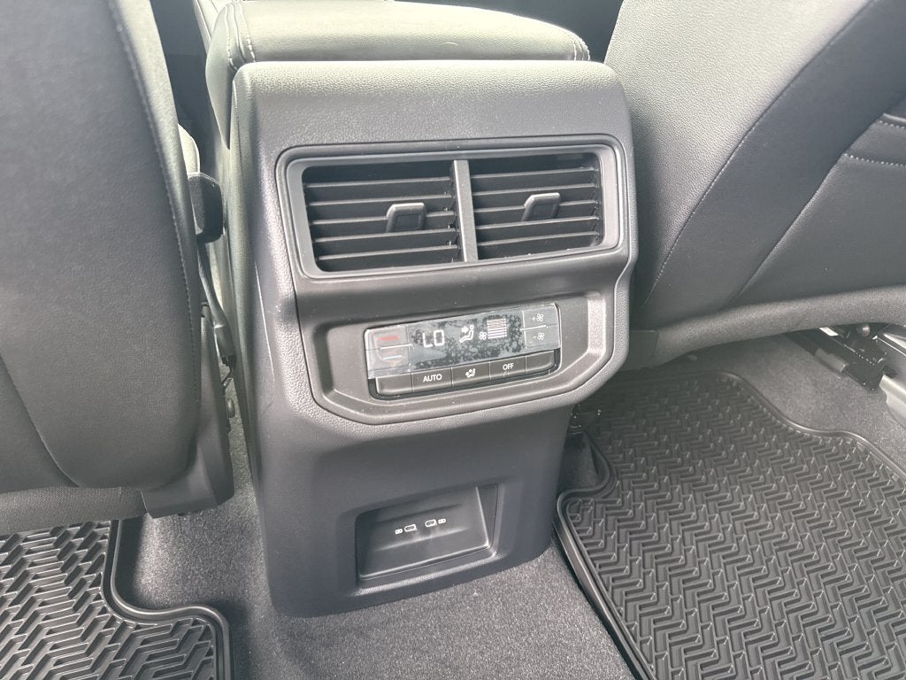 2026 Volkswagen Atlas SE