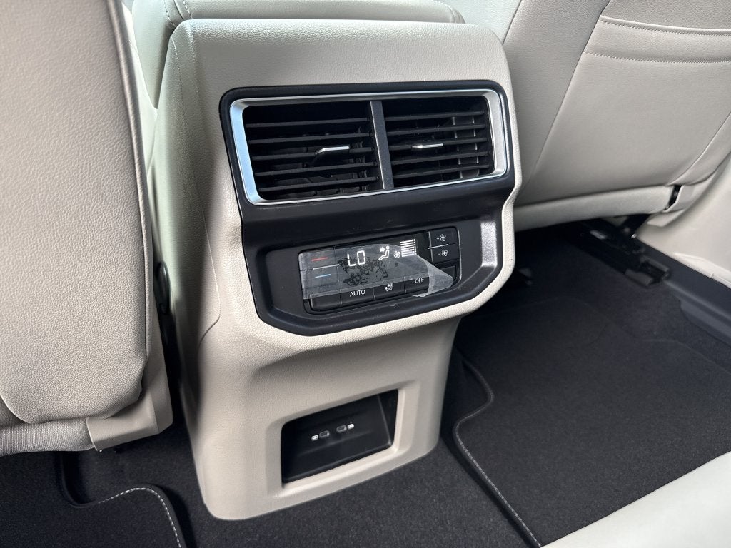 2026 Volkswagen Atlas SE