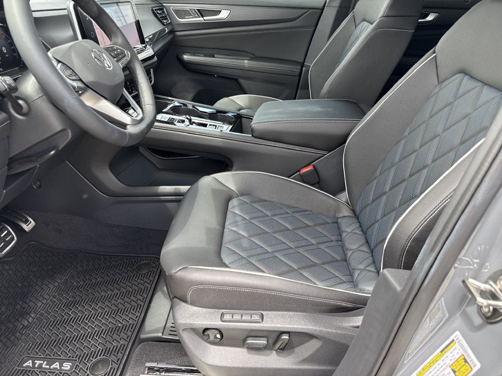 2026 Volkswagen Atlas Cross Sport SEL Premium R-Line