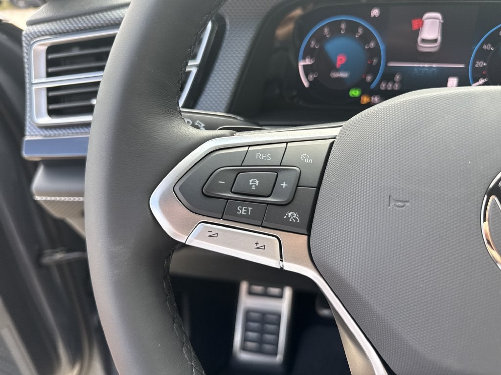 2026 Volkswagen Atlas Cross Sport SEL Premium R-Line